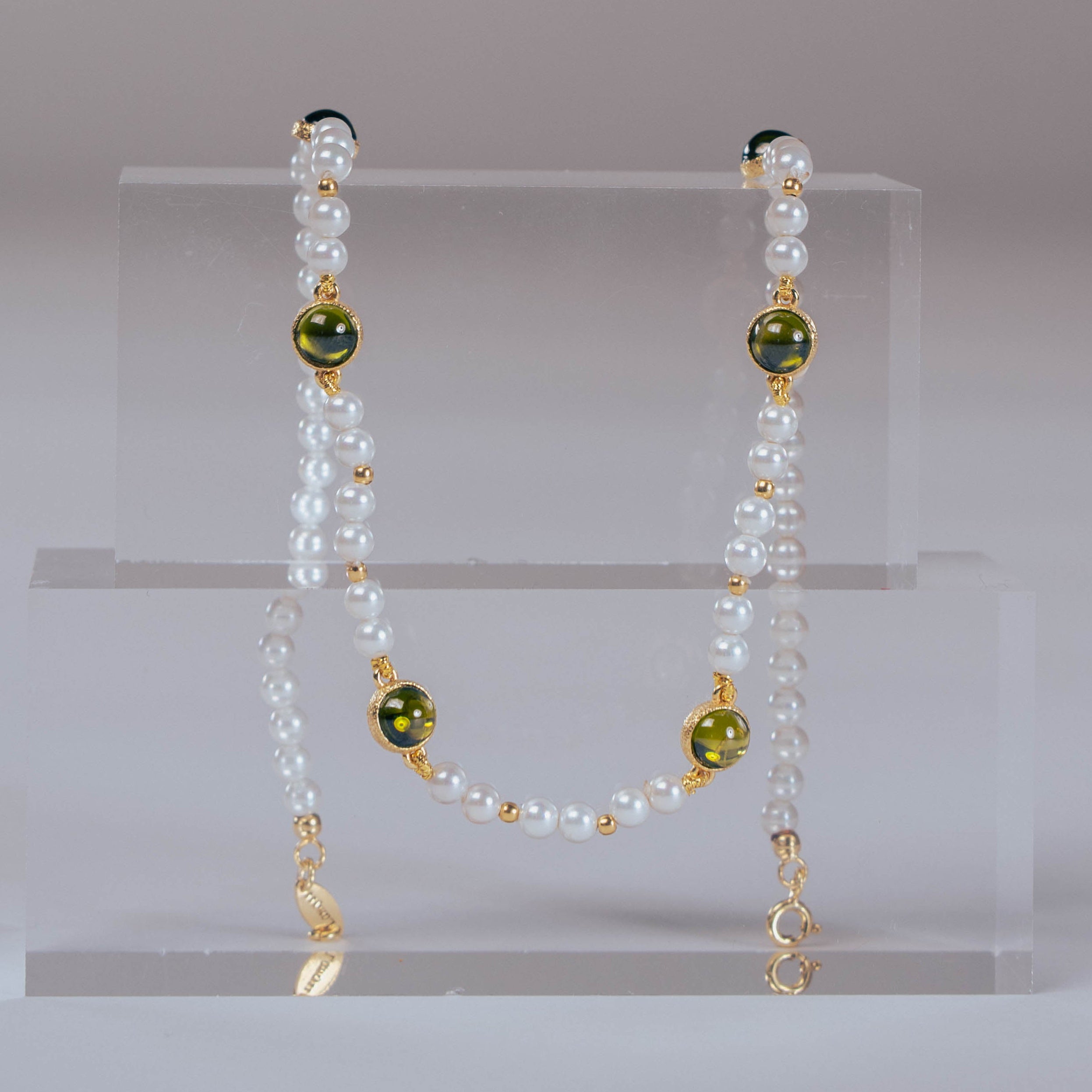 Leda Choker