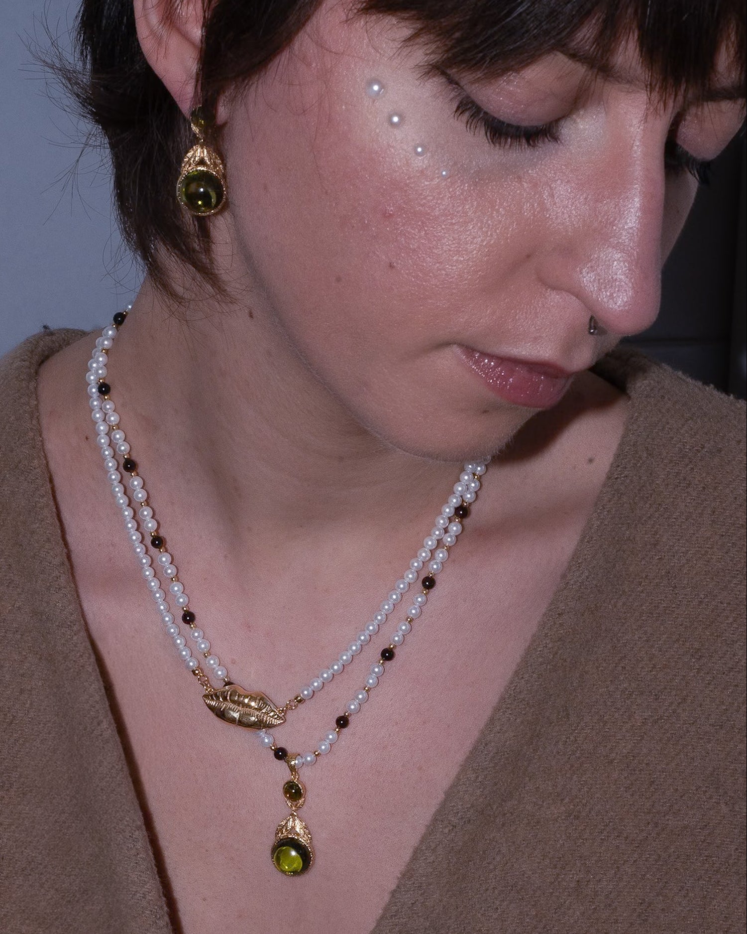 Look Lamyss con gioielli indossati